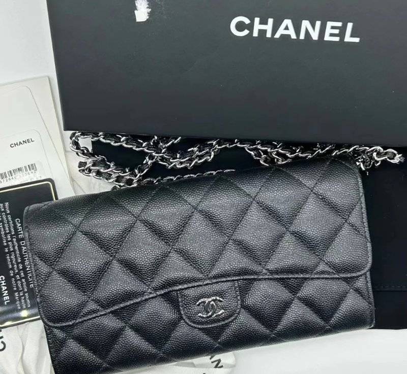 Chanel chain crossbody Black bag Size 18*10.5*3.5cm photo review